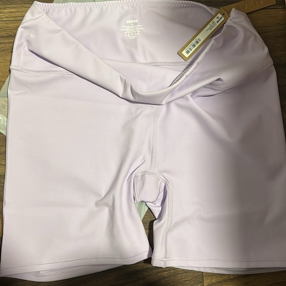 FITS EVERYBODY HIGH-WAISTED SHORT - Picture 4 of 4